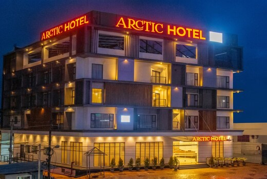 Arctic Hotel Vytilla