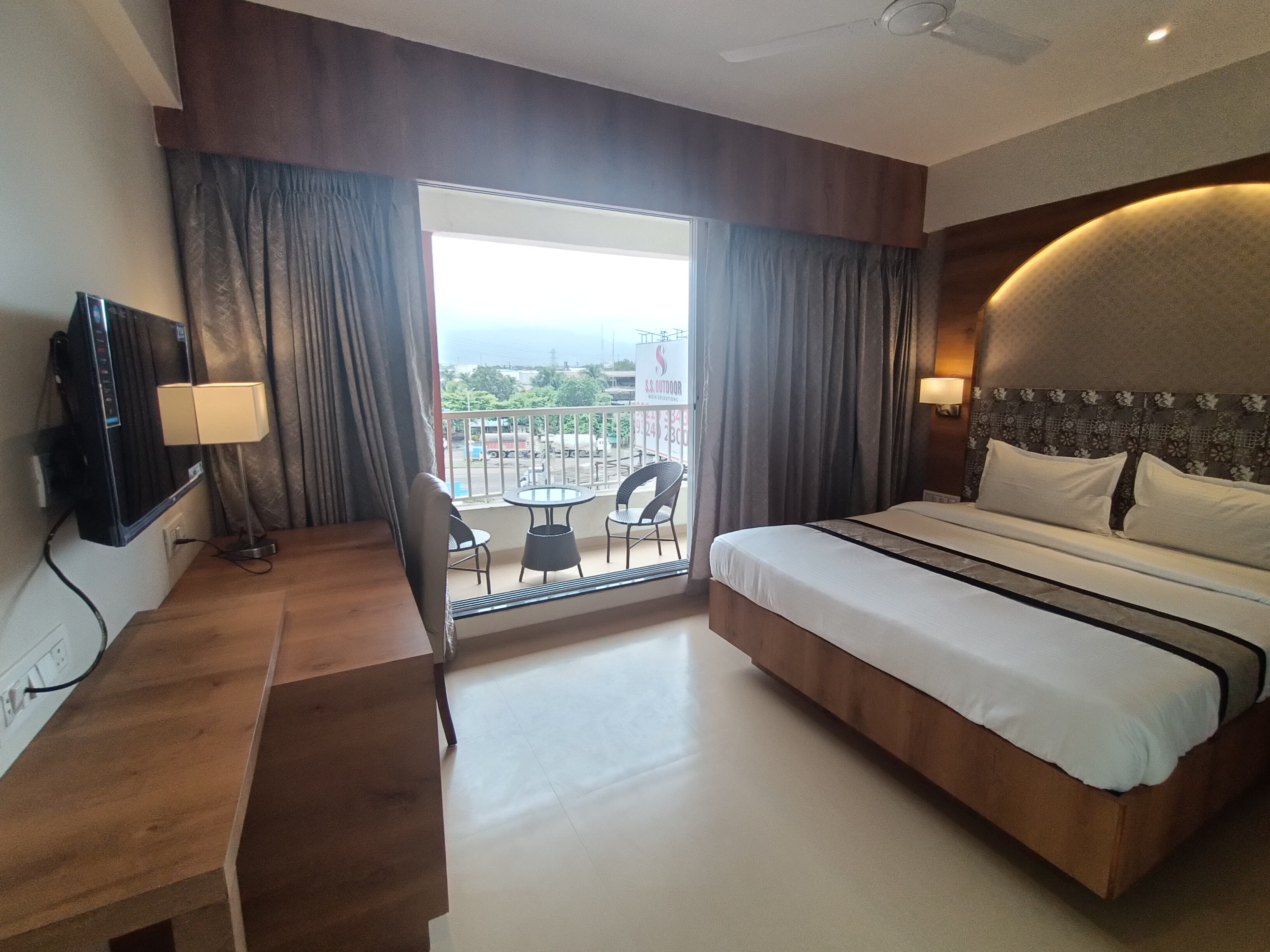 Hotel PK Executive Inn Panvel