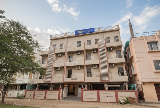 FabHotel 4 Star Executive - Nr. World Trade Centre