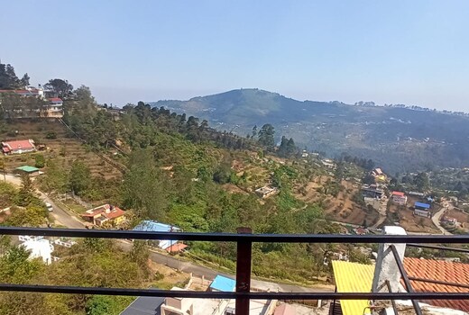 FLGHR Harinee Homestay