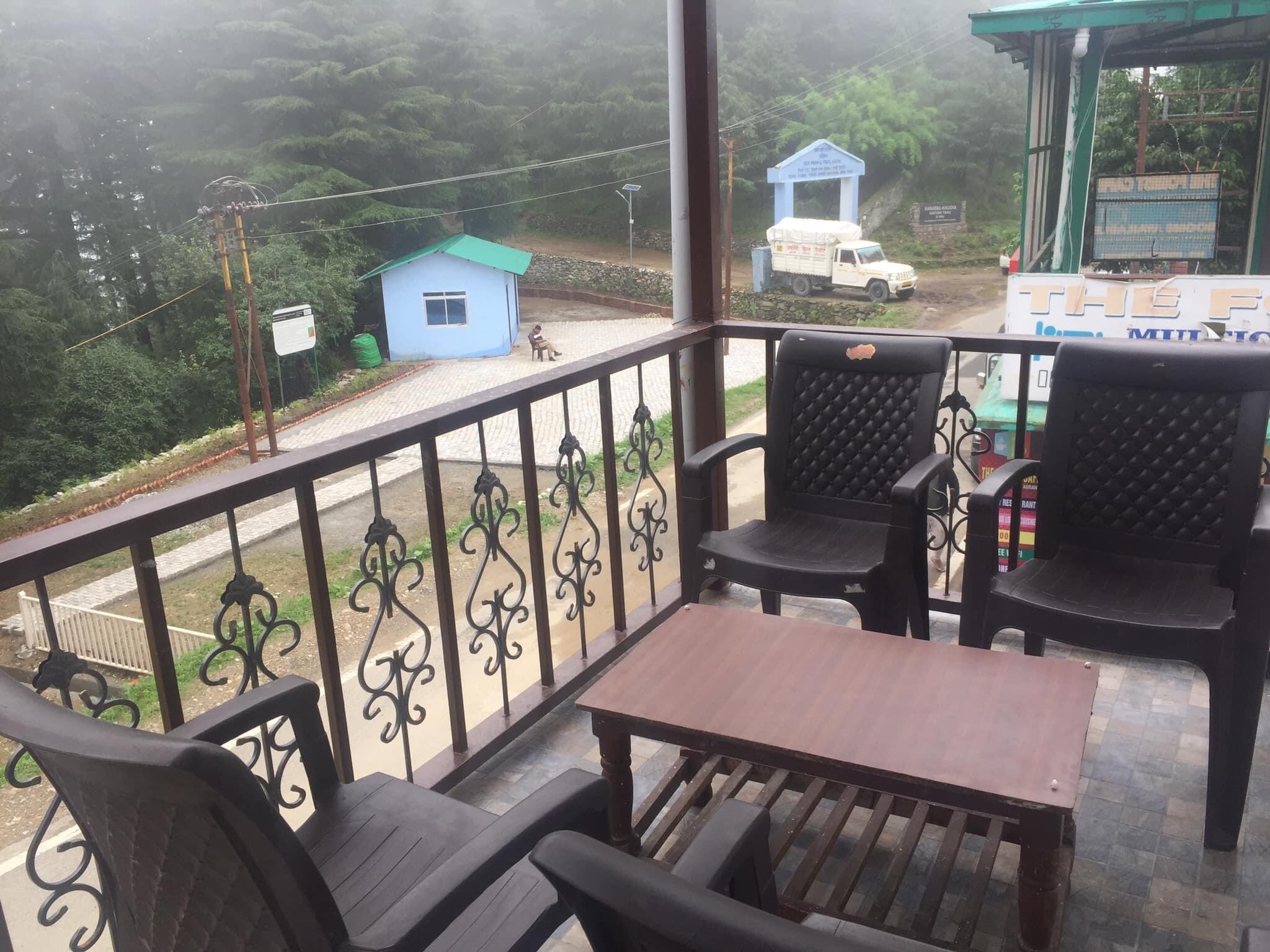 USHA HOME STAY & RESTAURANT