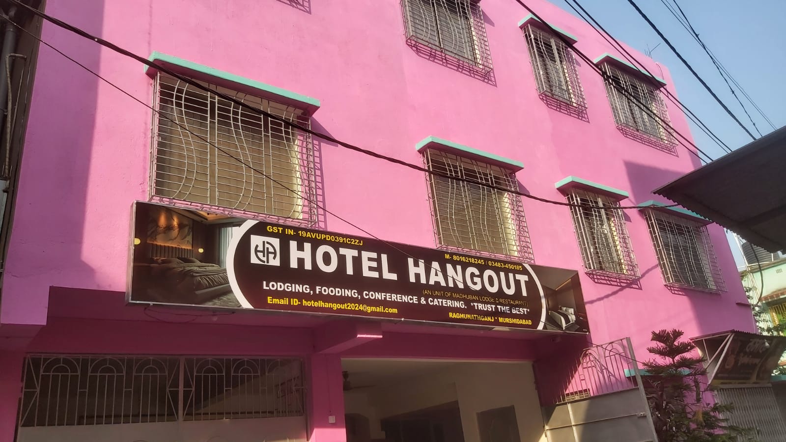 Hotel Hangout