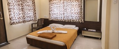 Hotel Sai Neelam