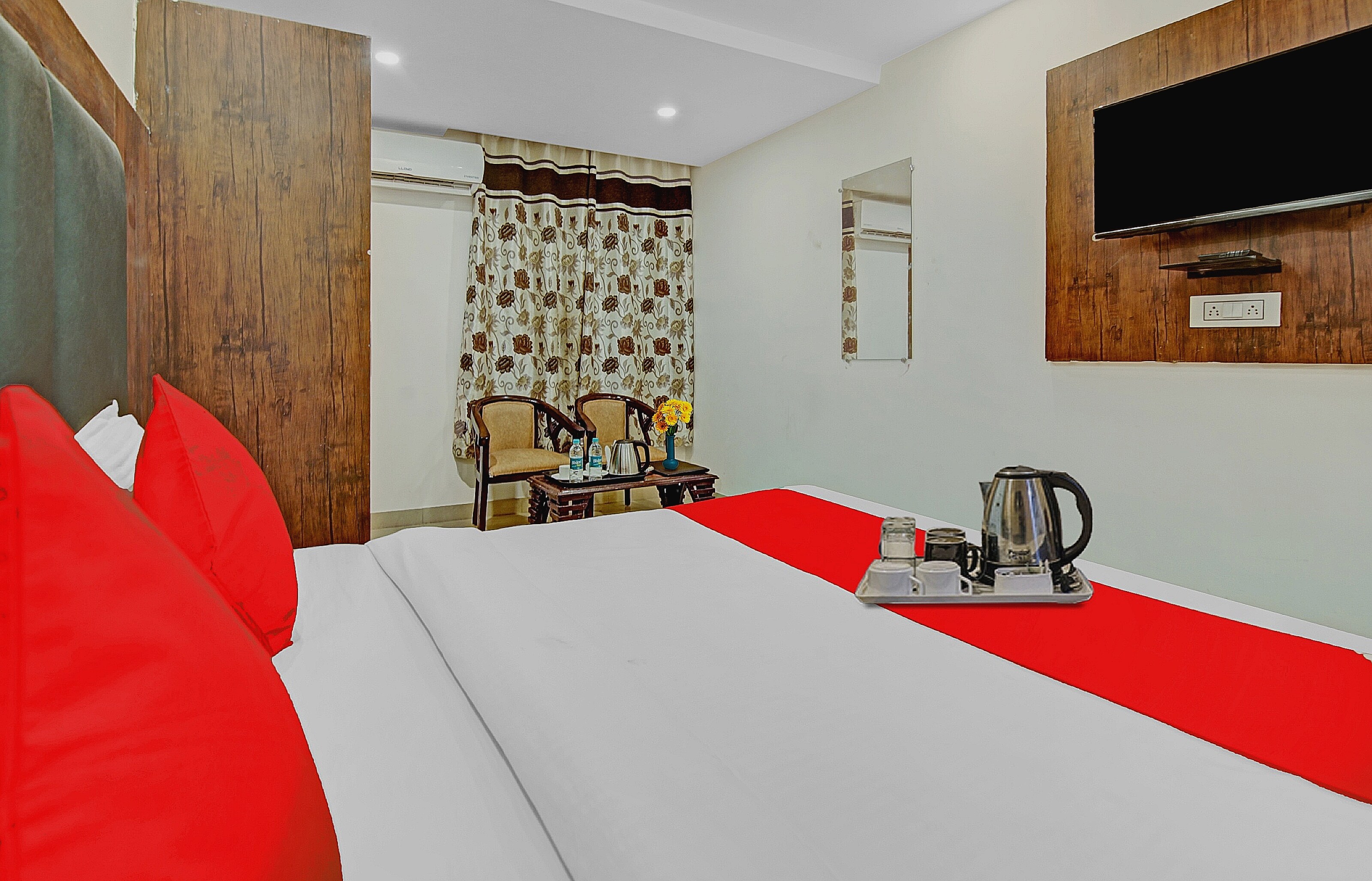Hotel O Tez Plaza