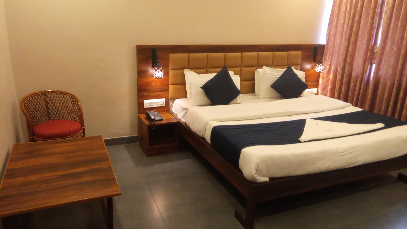 Hotel Samrat