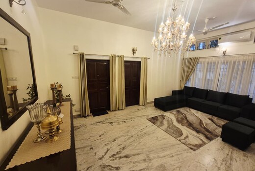 Ujoni Villa Luxe GS Road