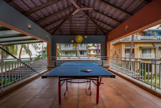 Beach 9 min walk 4br Villa with pvt pool and servi