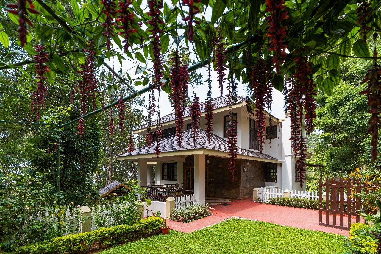 T Cherry Villa by Le Montfort