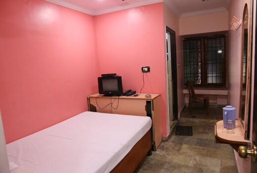 Mahendra lodge