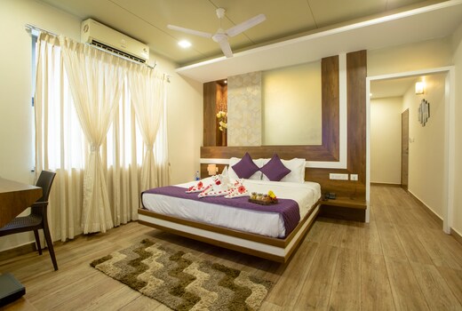 Hotel RK Renaissance