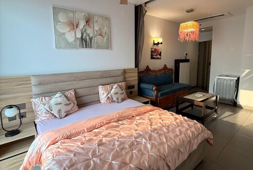 Elite | 27th Floor River View by Luxury Heights