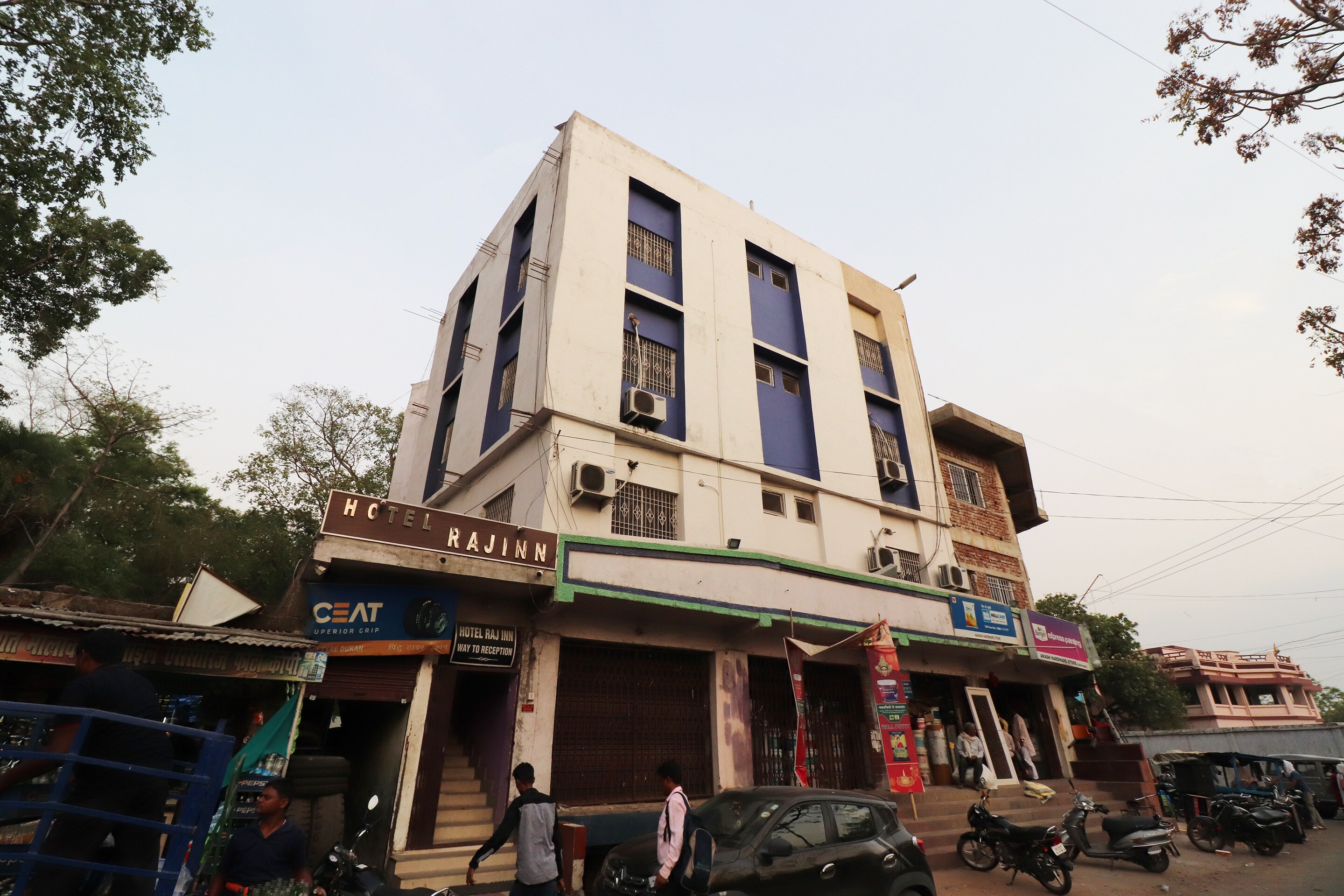 Hotel Raj Inn
