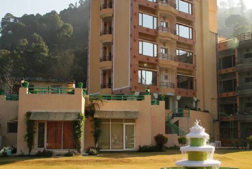 2BH Full View Flat in Kasauli Hills Kumarhatti