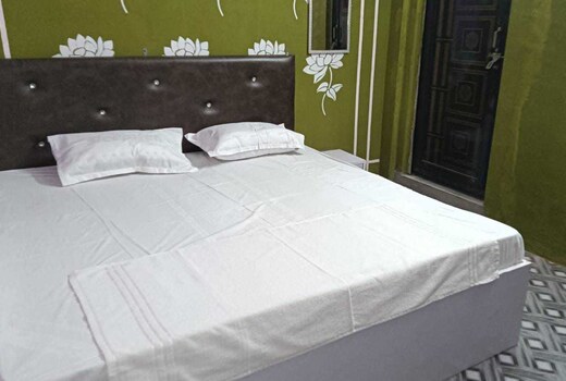Hotel O Pathik Niwas Guest House
