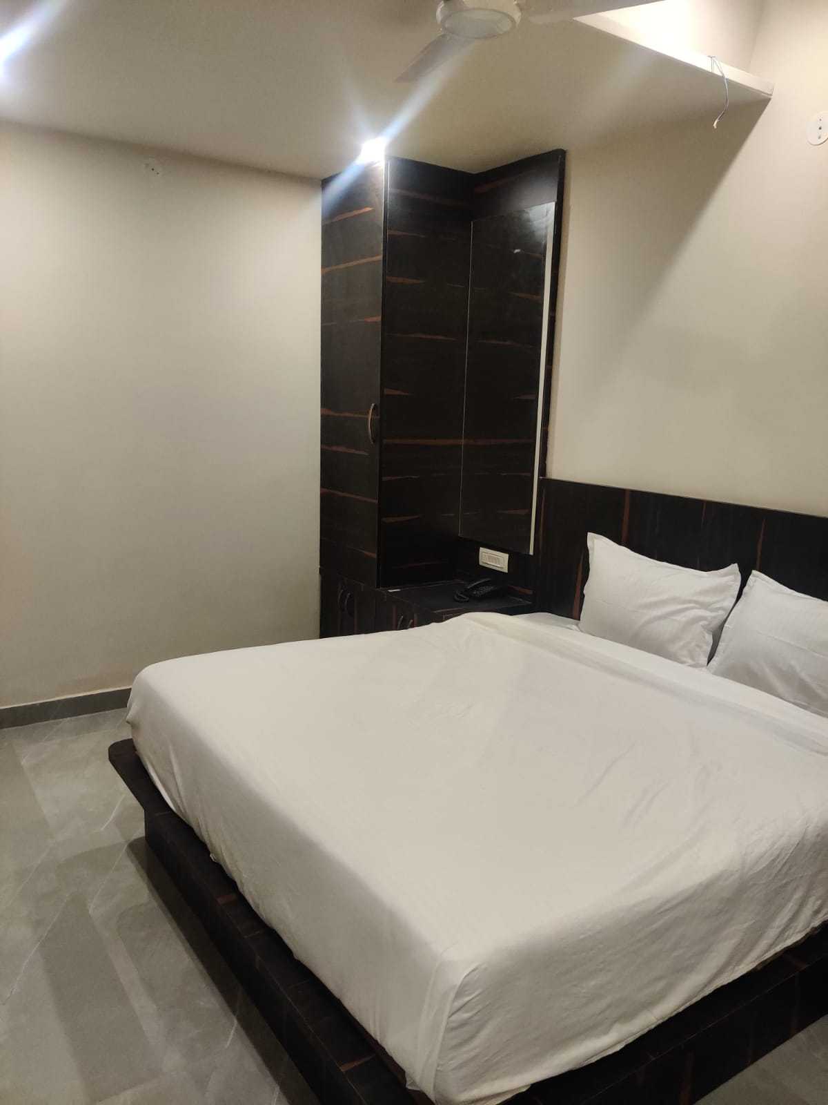 OYO 817209 Hotel Karma