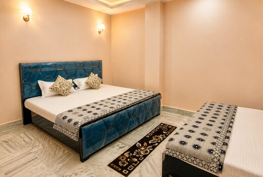 Agarwal Homestay | | Near Kashi Vishwanath Temple