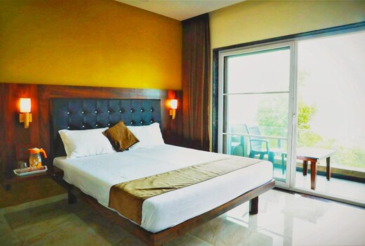 HOTEL OM PALACE