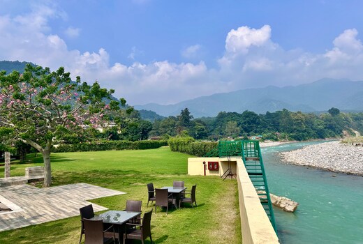 Lemon Tree Premier Corbett - A River Access Property