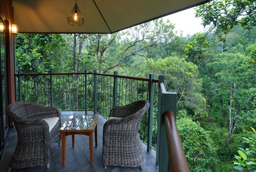 Vyna Hillock Resort