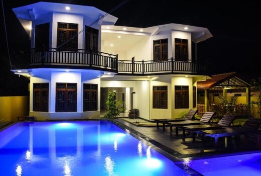 Mamma Raji Hotel - Freedom Paradise