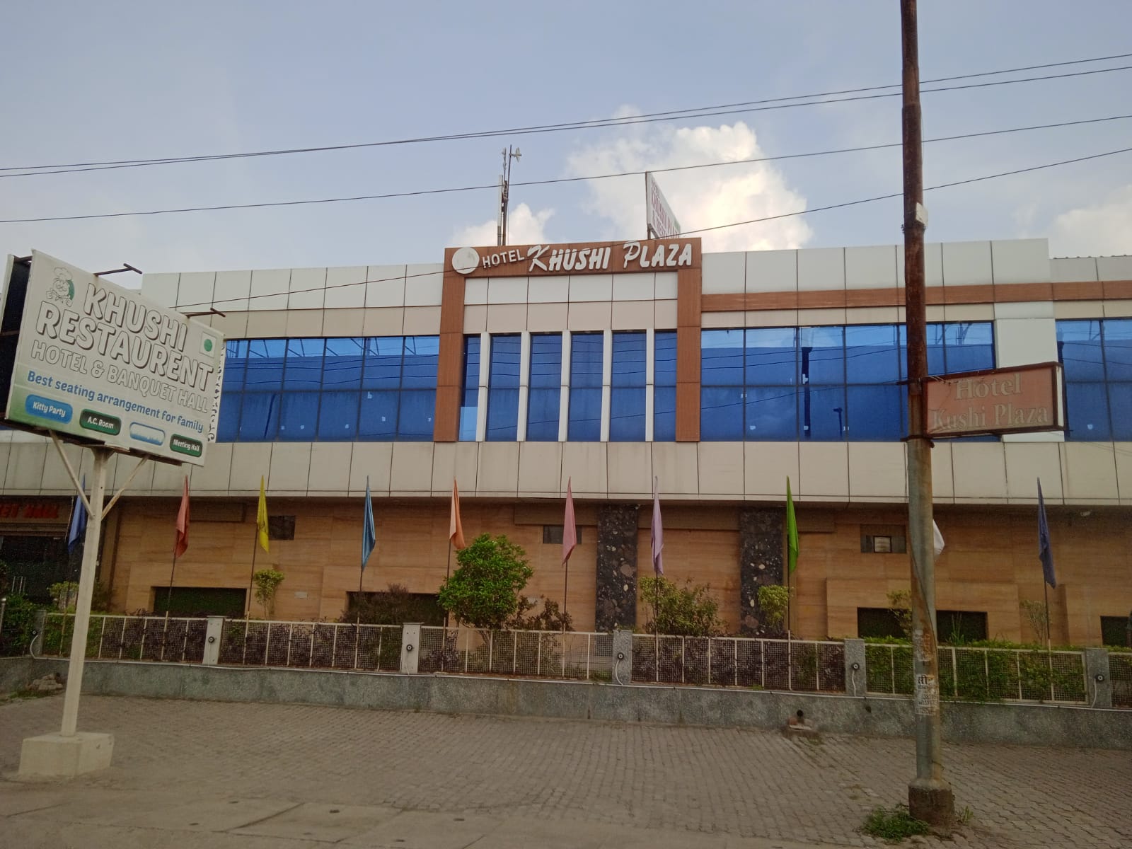 Hotel Khushi Plaza