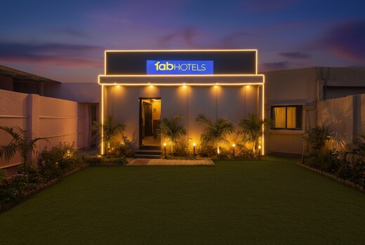 Via Sumit Palace