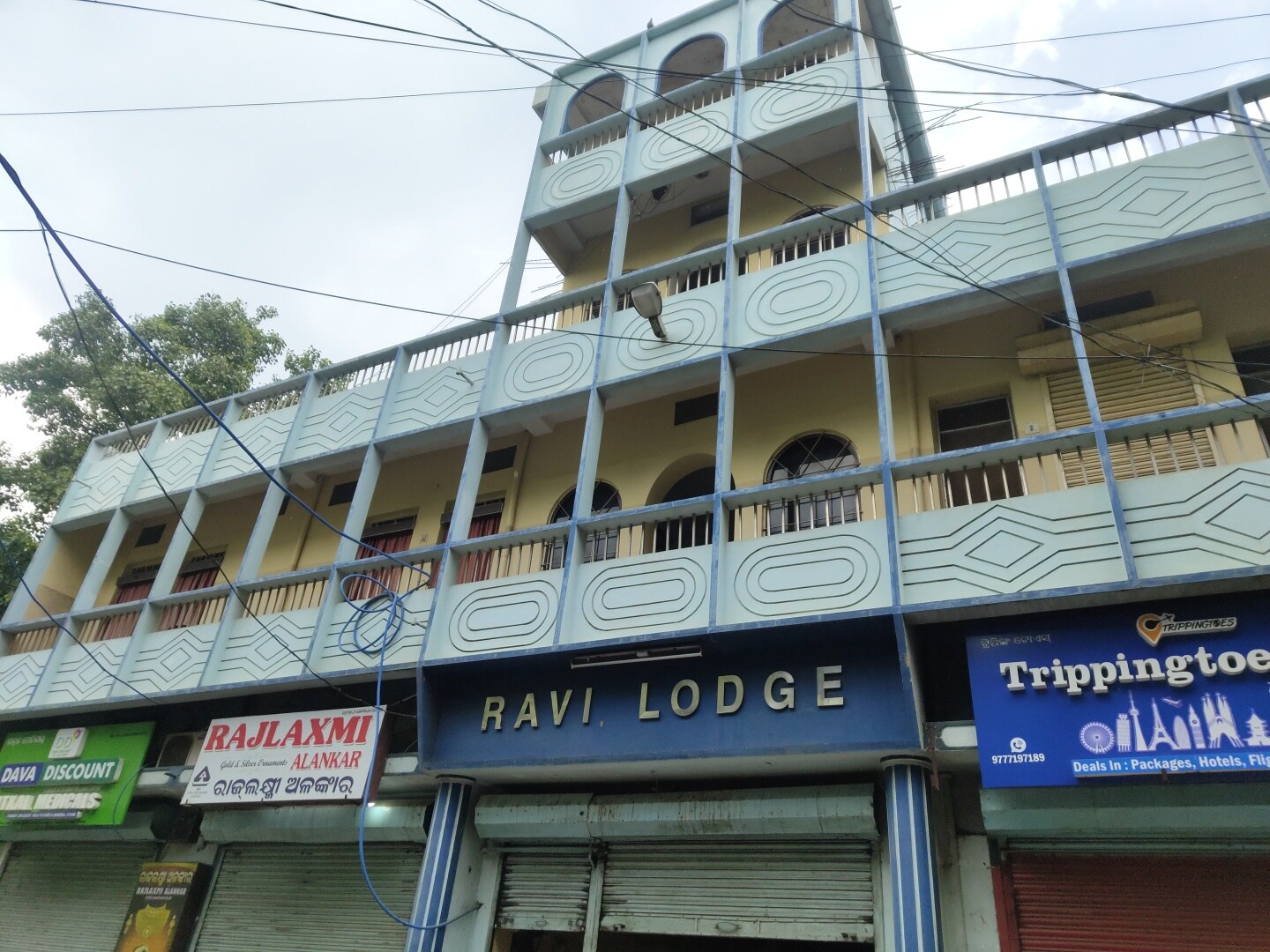 Ravi Lodge