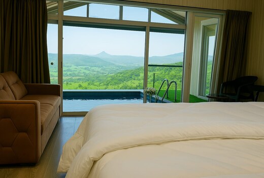 Azure Lakeside Azure Resort A Private Pool Retreat
