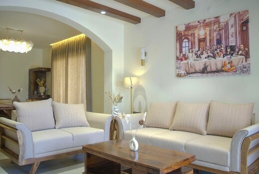 Eraya House