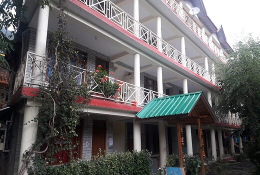 Hotel Manu Guest House