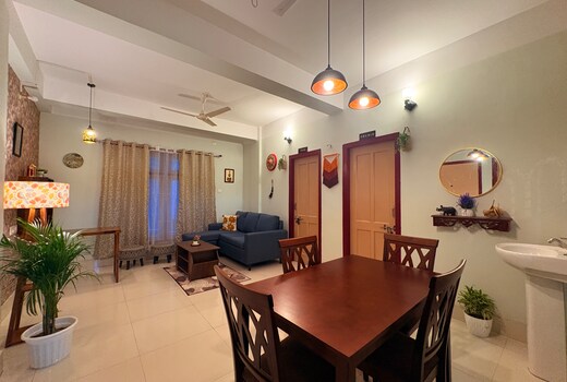 Zevanta Retreat (Orchid)