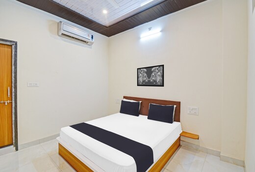 Hotel O Gokul Palace
