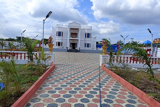 STAR FARM HOUSE