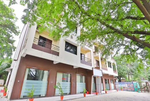Hotel Ambica