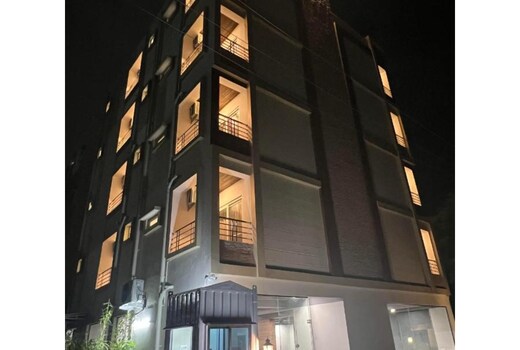 Palladium Luxury Suites Unit I