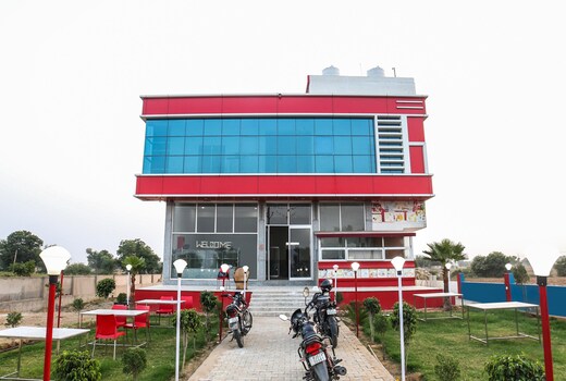 Hariom Hotel & Resort