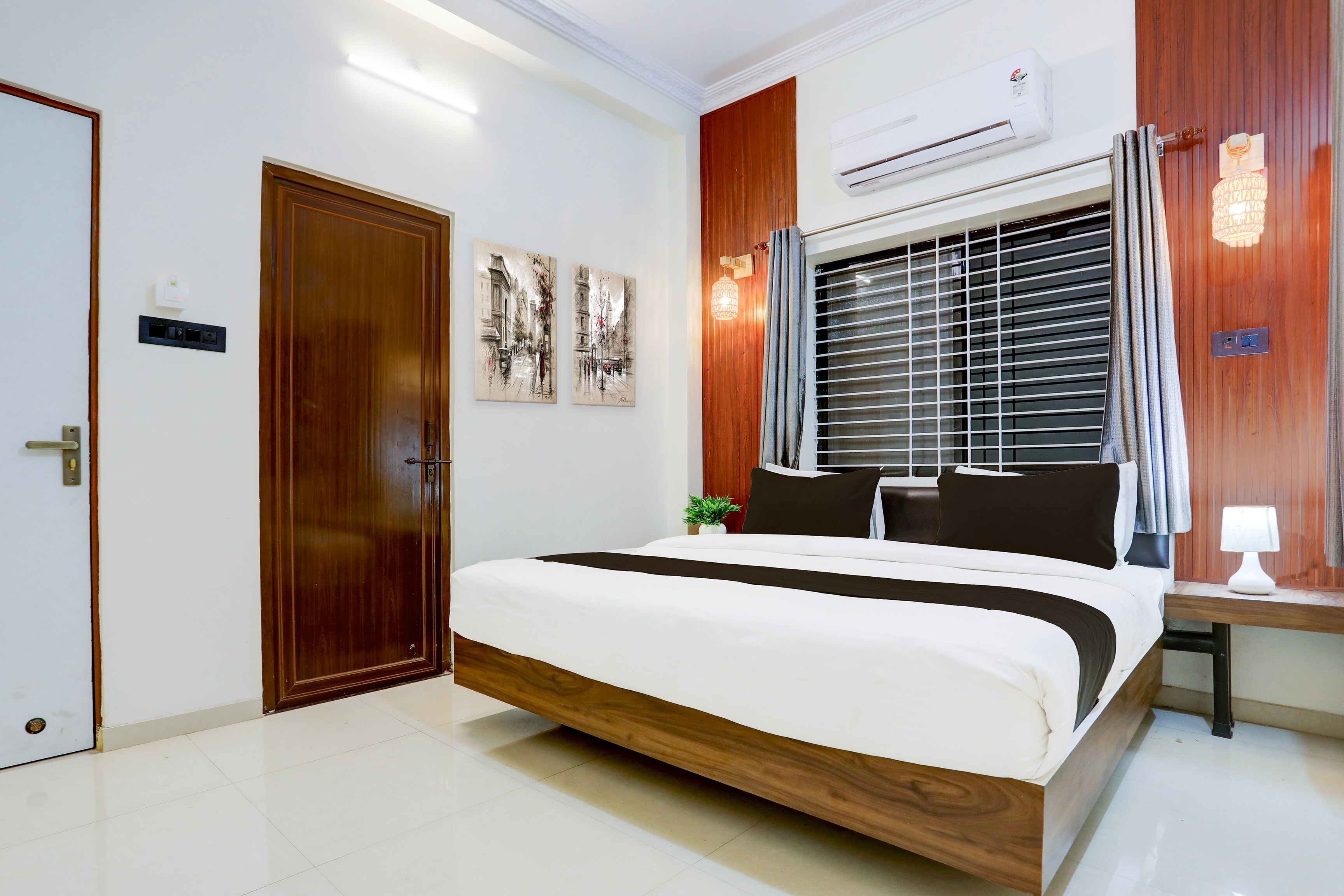 Hotel O The Lux