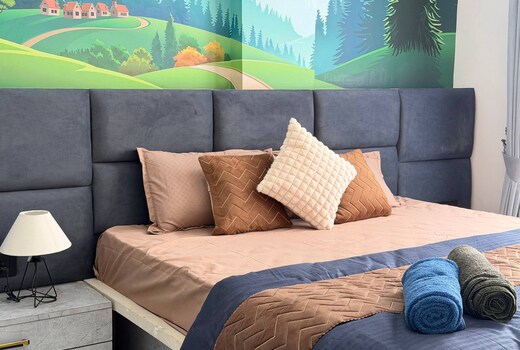 Luxury 1BHK Hotel Comfort Couple Friendly Wi Fi