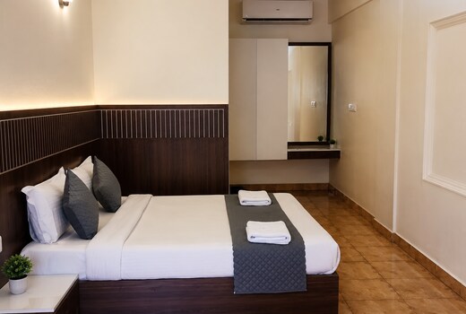 Tower 21 Regency