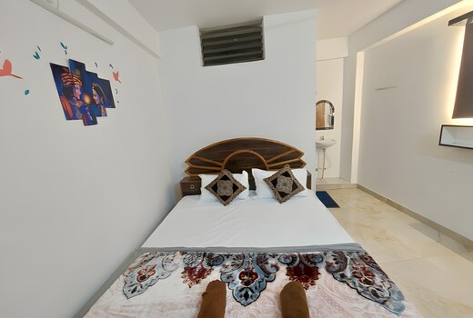 Shree Devadessh Sarkar Homestay Paying Guesthouse