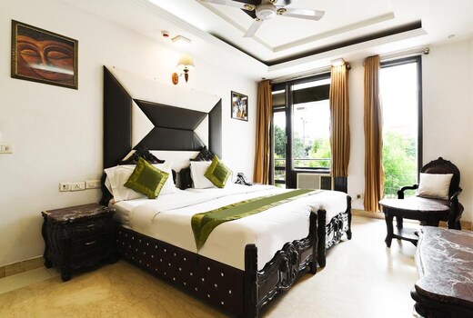 BALJEET LODGE