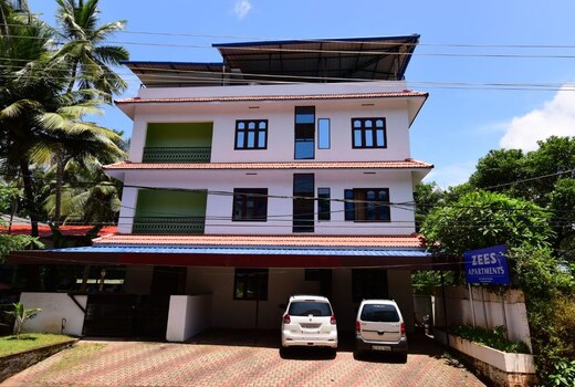 Zees Apartments
