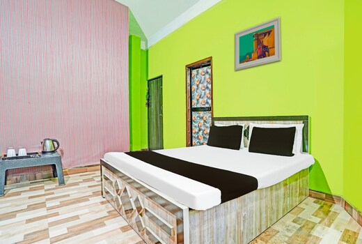 Hotel O New Shan-e-Punjab Veer Restaurant and lodging