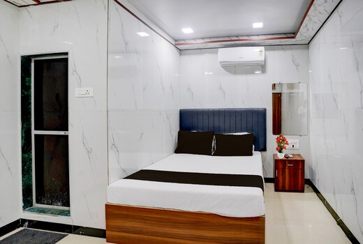 Hotel O SR Residency