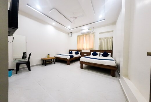 HOTEL PAVIKA PALACE