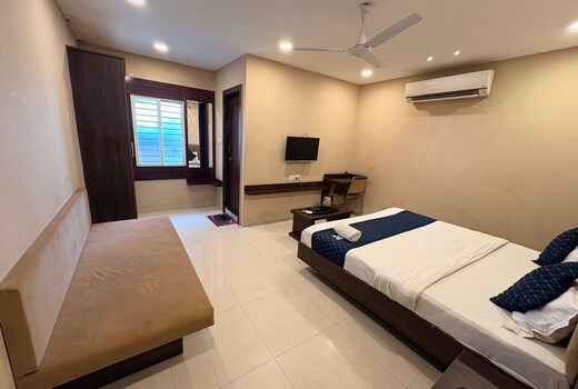 Hotel Grow Inn