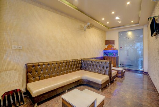 Hotel O TRAVELLER INN