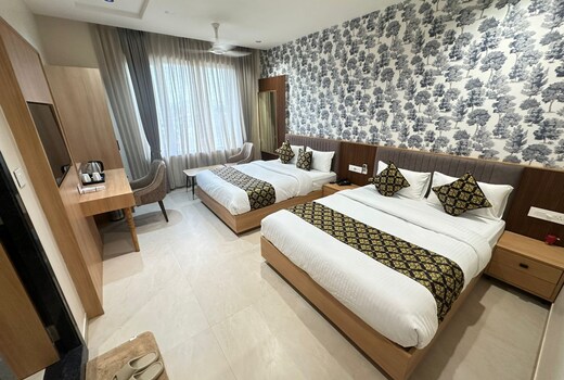 Hotel Lotus Inn