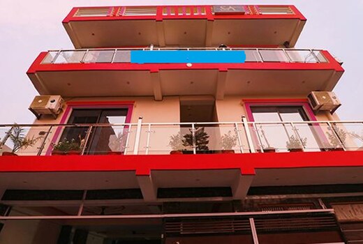 The Siya Stays | Luxury Stay next to Airport