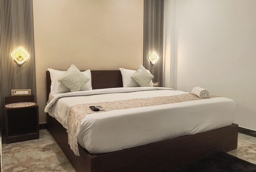 Skyer Inn Hotel